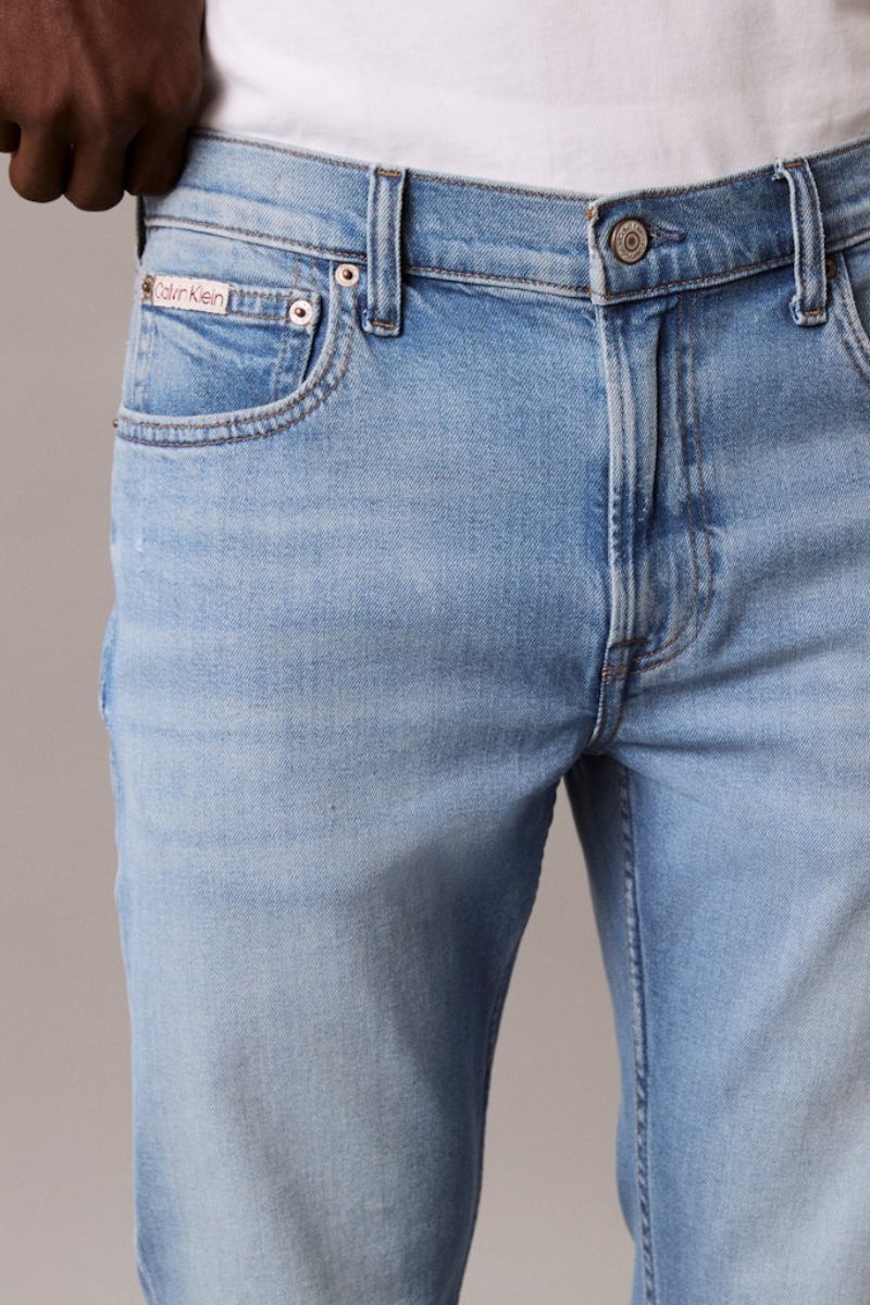 Calvin Klein 759G Slim Taper Jean Arrow Stone
