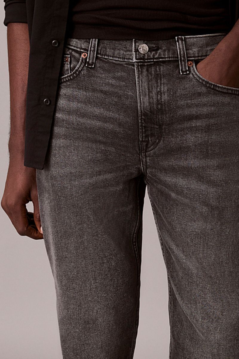 Calvin Klein 702G Slim Taper Jean Hearst Grey