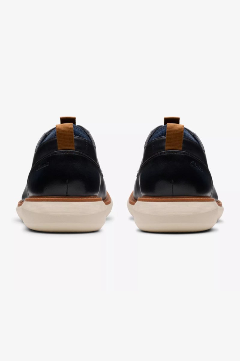 Clarks Brantin Shoe Navy Leather (Size 7)