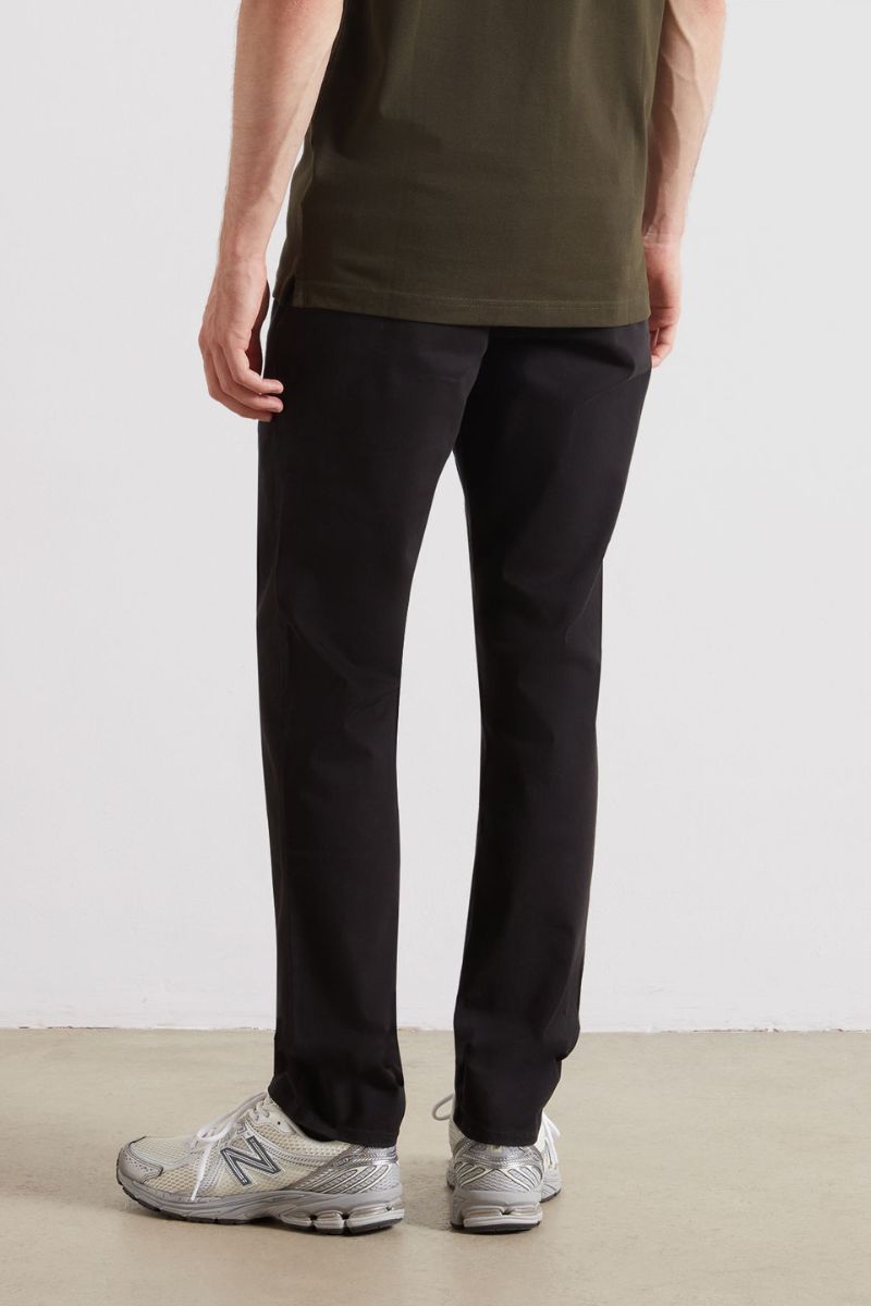 Farah Elm Slim Twill Chino Black