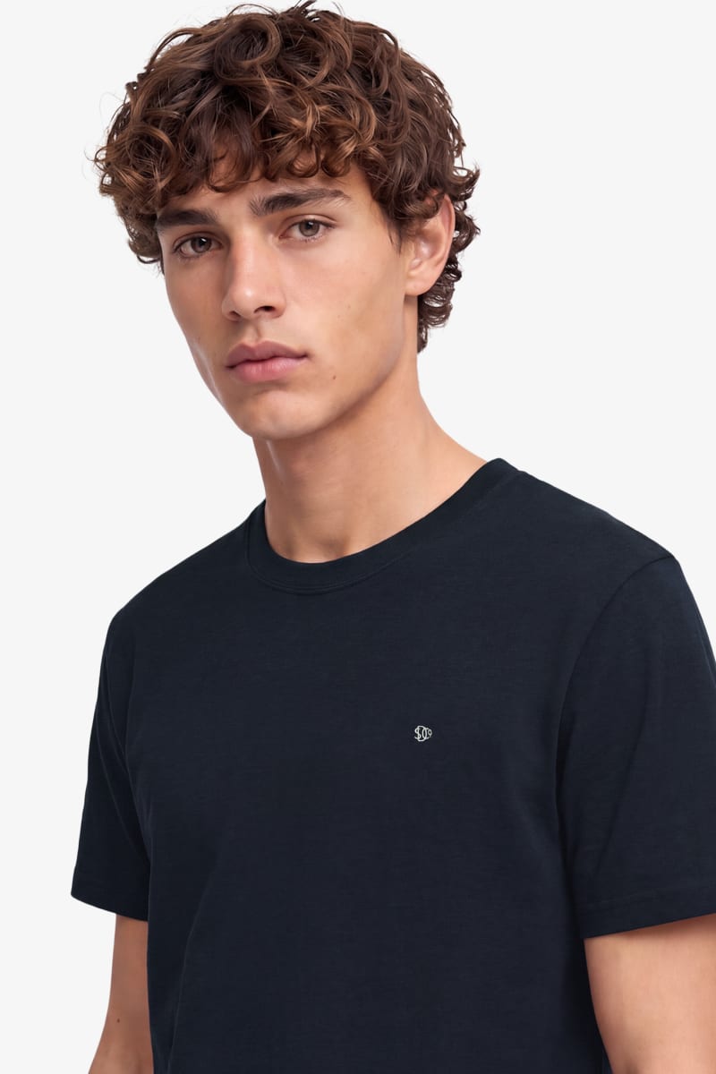 Superdry Essential Logo Embroidered T-Shirt in Eclipse Navy and Chalk