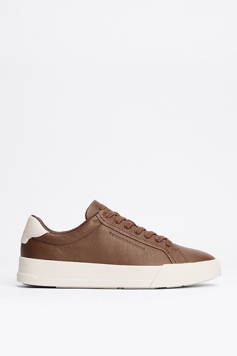 Tommy Hilfiger 5324 Tumbled Leather (Size 10.5)
