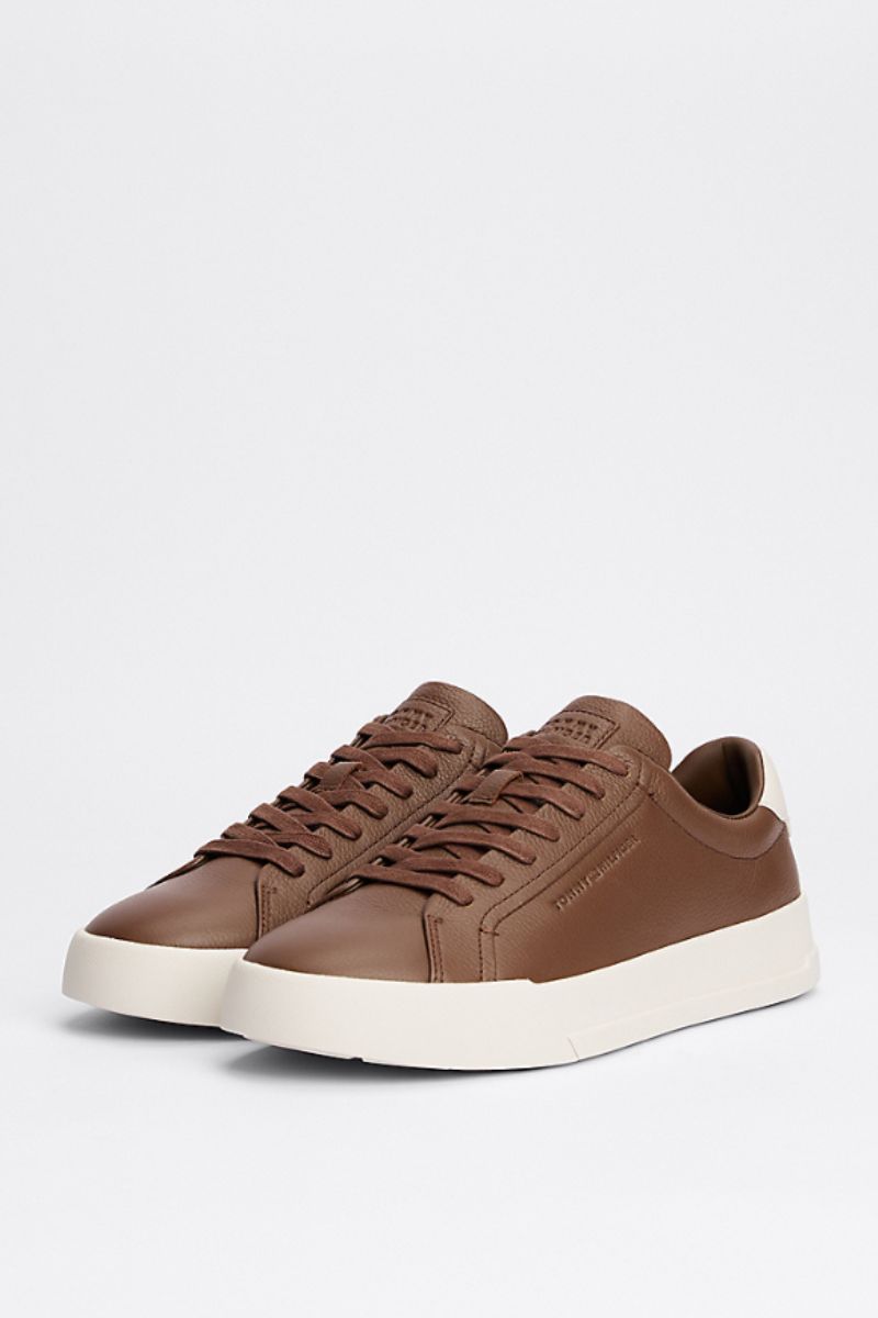Tommy Hilfiger 5324 Tumbled Leather (Size 10.5)