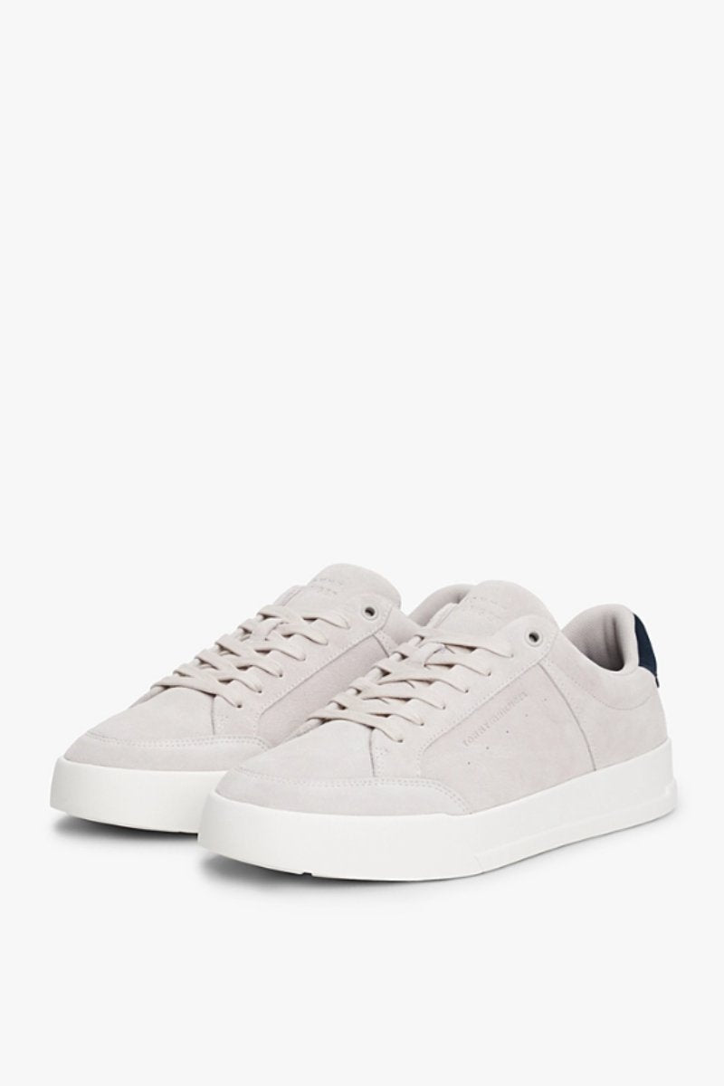 Tommy Hilfiger 5517 Court Summer Suede (Size 7)