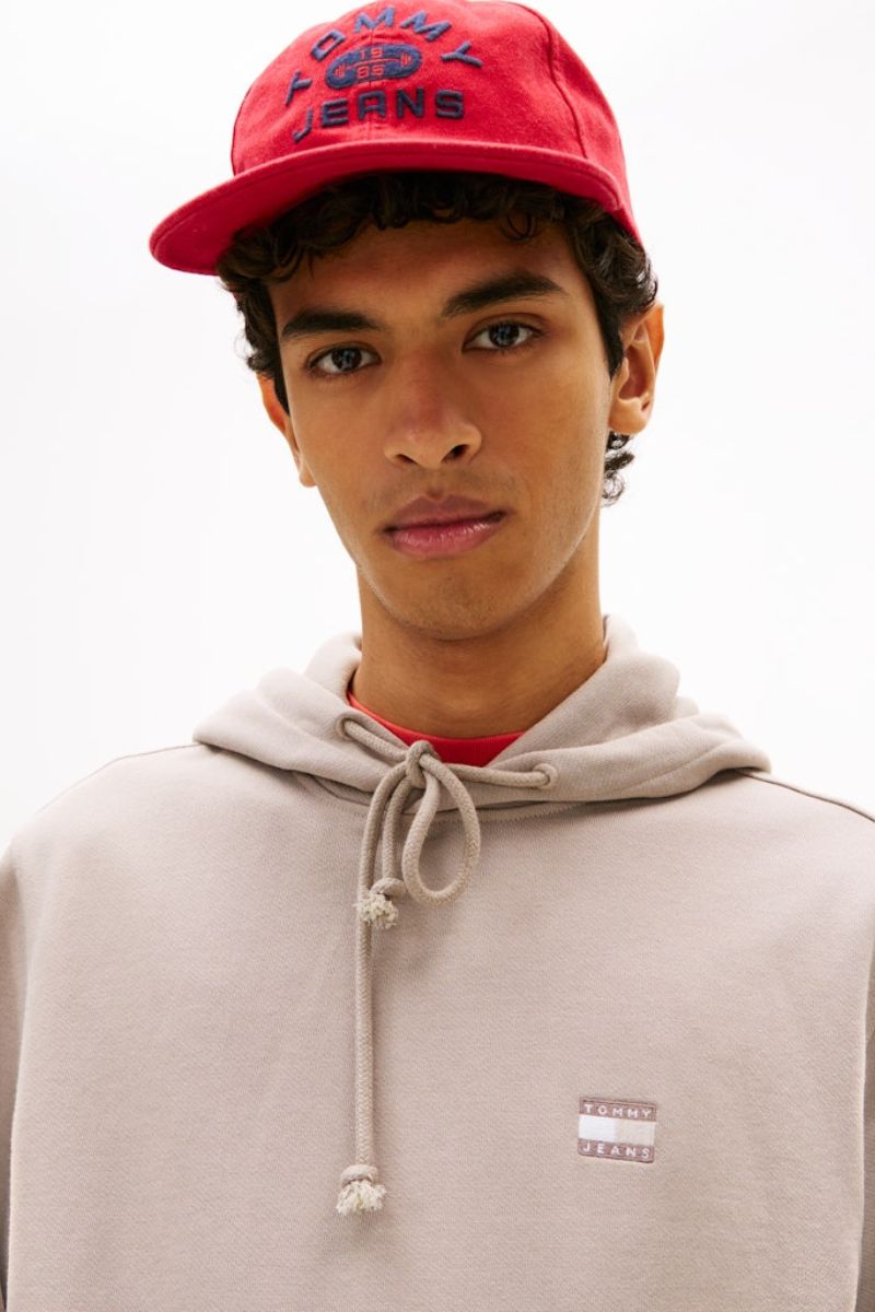 Tommy Jeans Reg Badge Hoodie Limestone