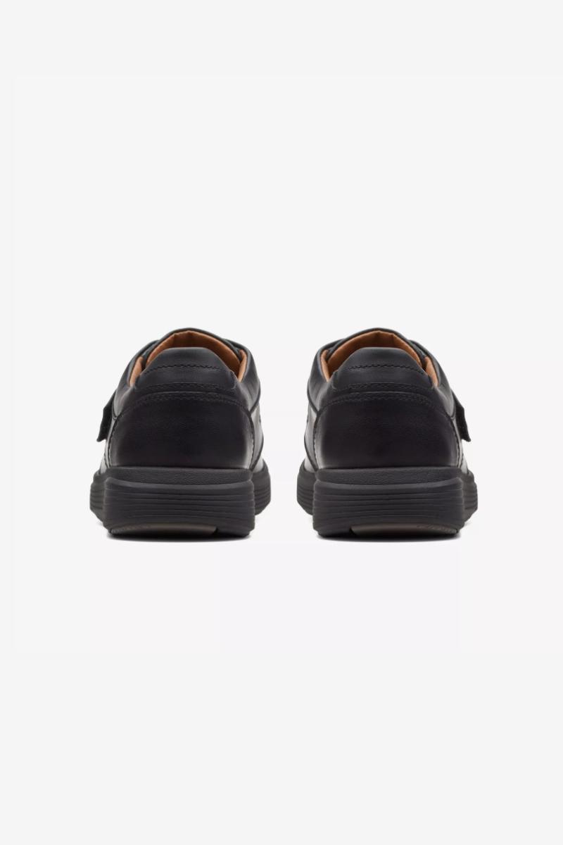 Clarks UN Abode Black Leather Strap Shoe