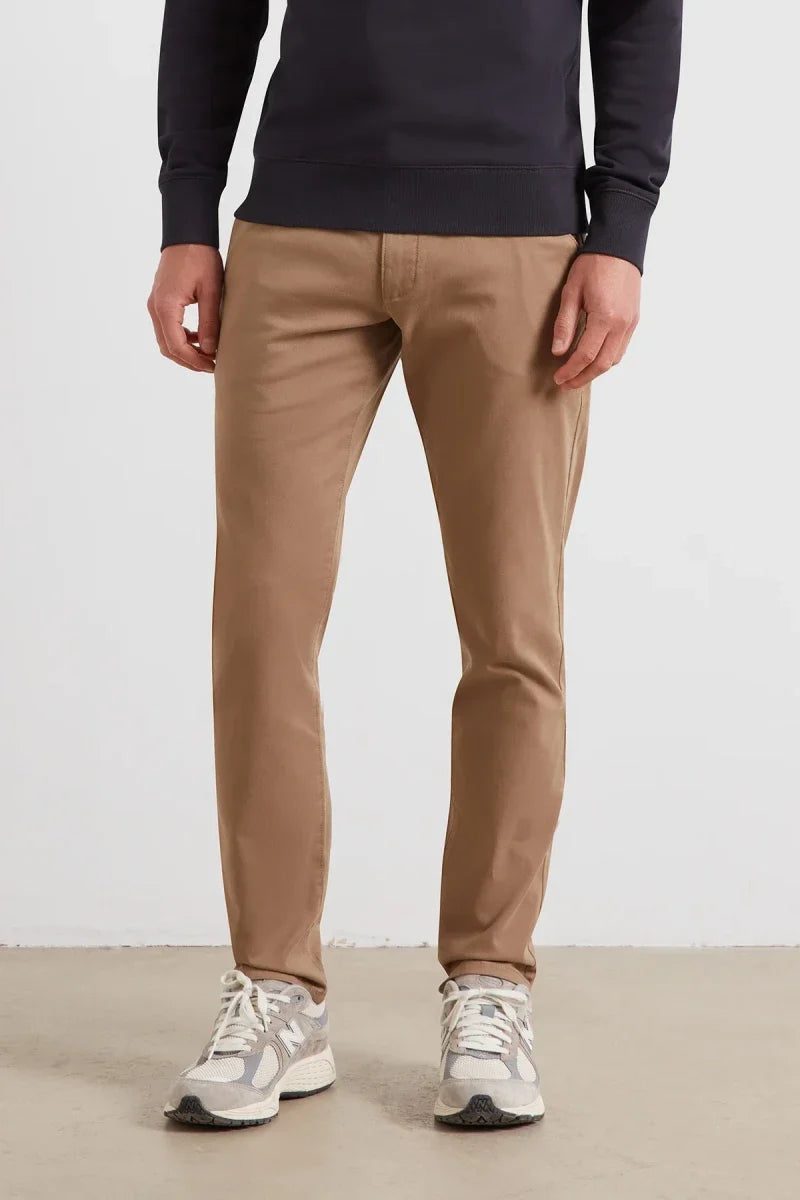 Farah Elm Stretch Twill Chino Beige