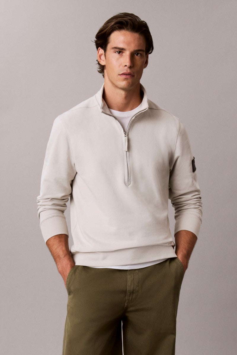 Calvin Klein 203G 350 Terry Badge Quarter Zip Sweatshirt Moonstruck