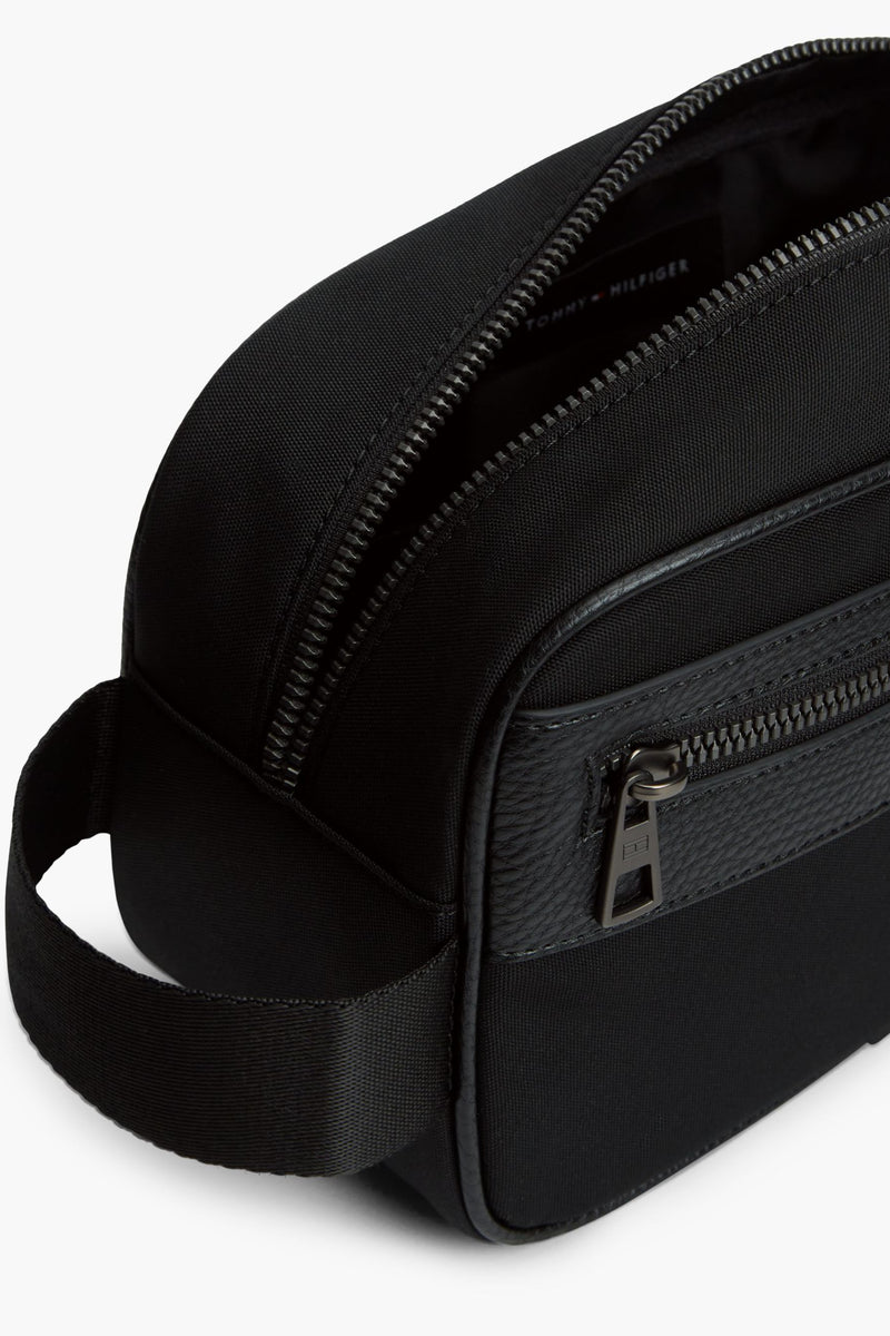 Tommy Hilfiger 14514 Repreve Washbag Black