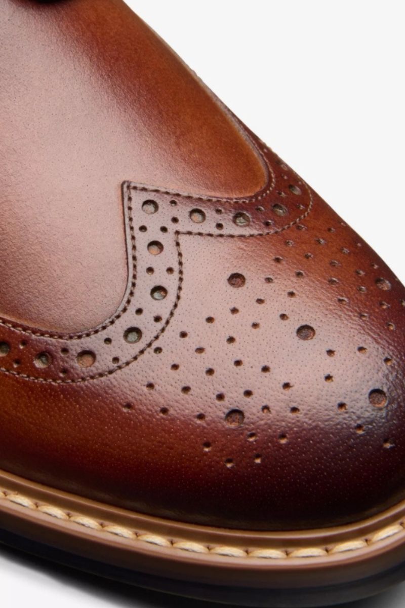 Clarks Aldwin Limit Mid Tan Brogue