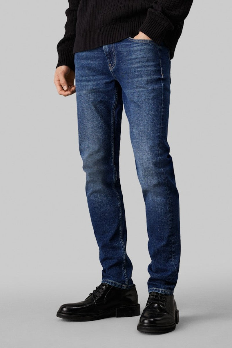 Calvin Klein 9831 Slim Taper Jeans Denim Dark