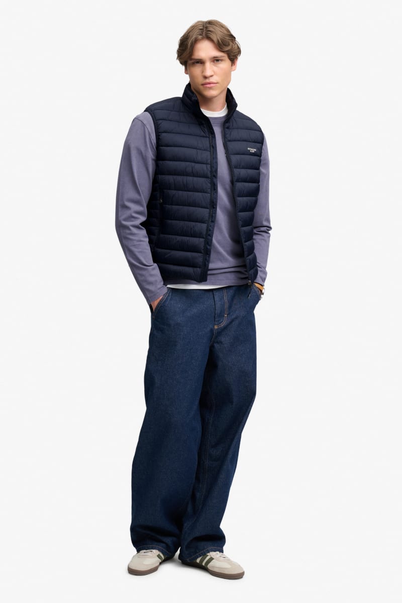 Superdry Fuji Lite Padded Gilet in Eclipse Navy, zip detail