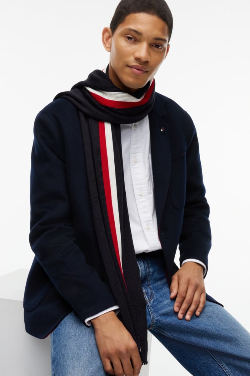 Tommy Hilfiger RWB Rashelle Scarf in Space Blue, knit detail