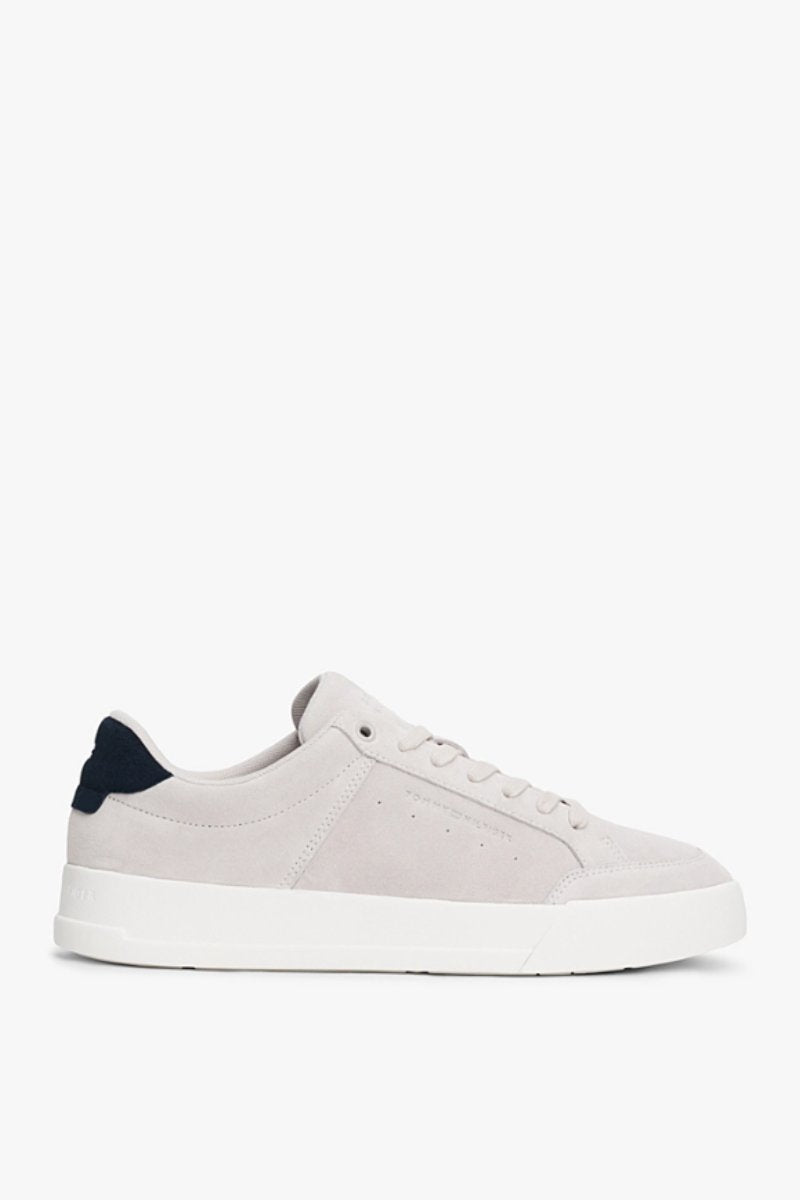 Tommy Hilfiger 5517 Court Summer Suede (Size 7)