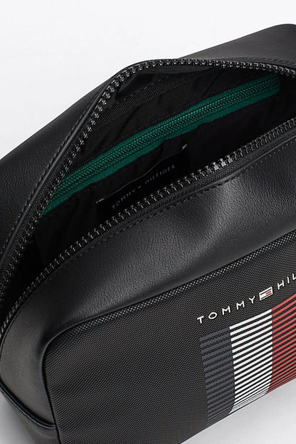 Tommy Hilfiger Foundation Pique Washbag