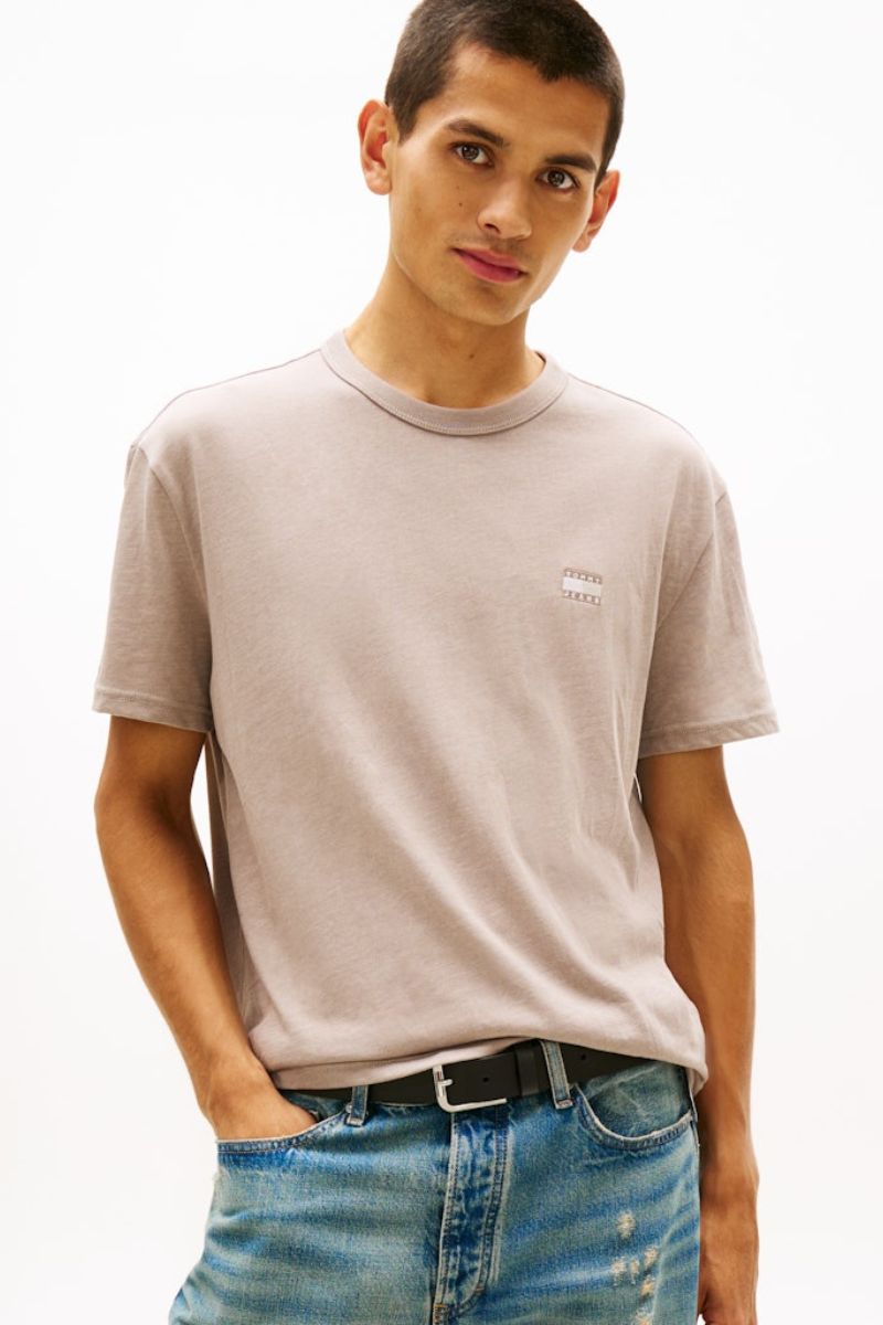 Tommy Jeans Reg Badge T-Shirt Limestone