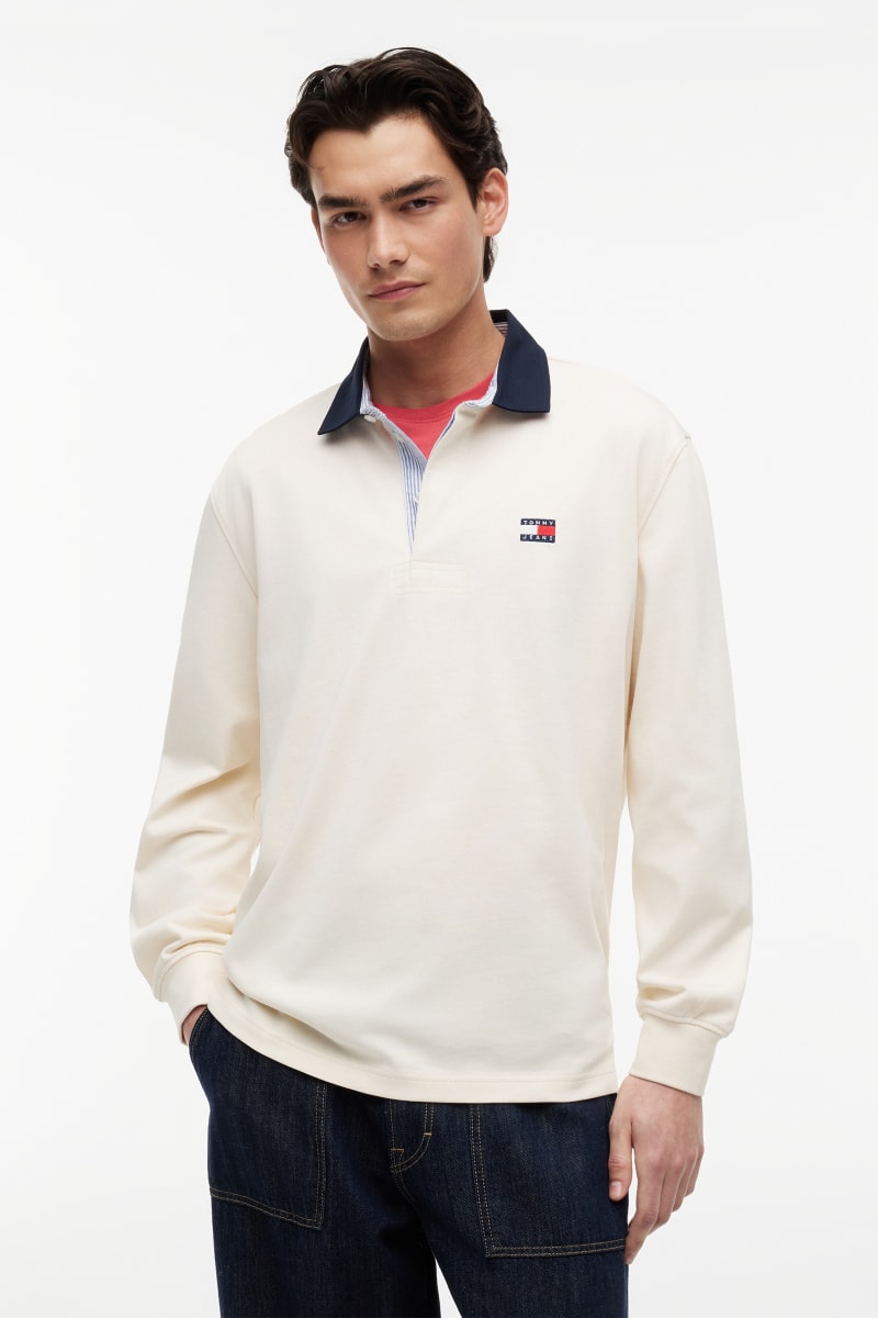 TJM RLX Ess Badge Rugby Aw26 - CREAM