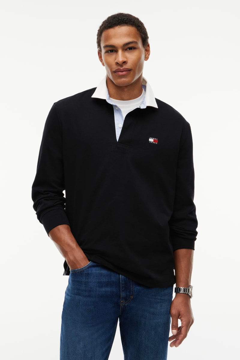 TJM RLX Ess Badge Rugby Aw26 - BLK