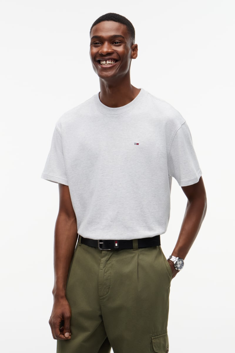 TJM RLX SFlag Tee Aw26 - ICE GREY