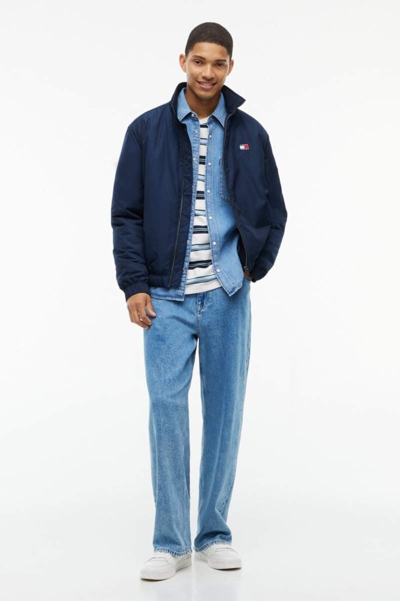Tommy Jeans Essential Padded Jacket in Dark Blue, collar detail