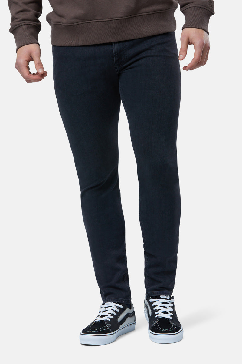 Calvin Klein 5711 Skinny Jeans